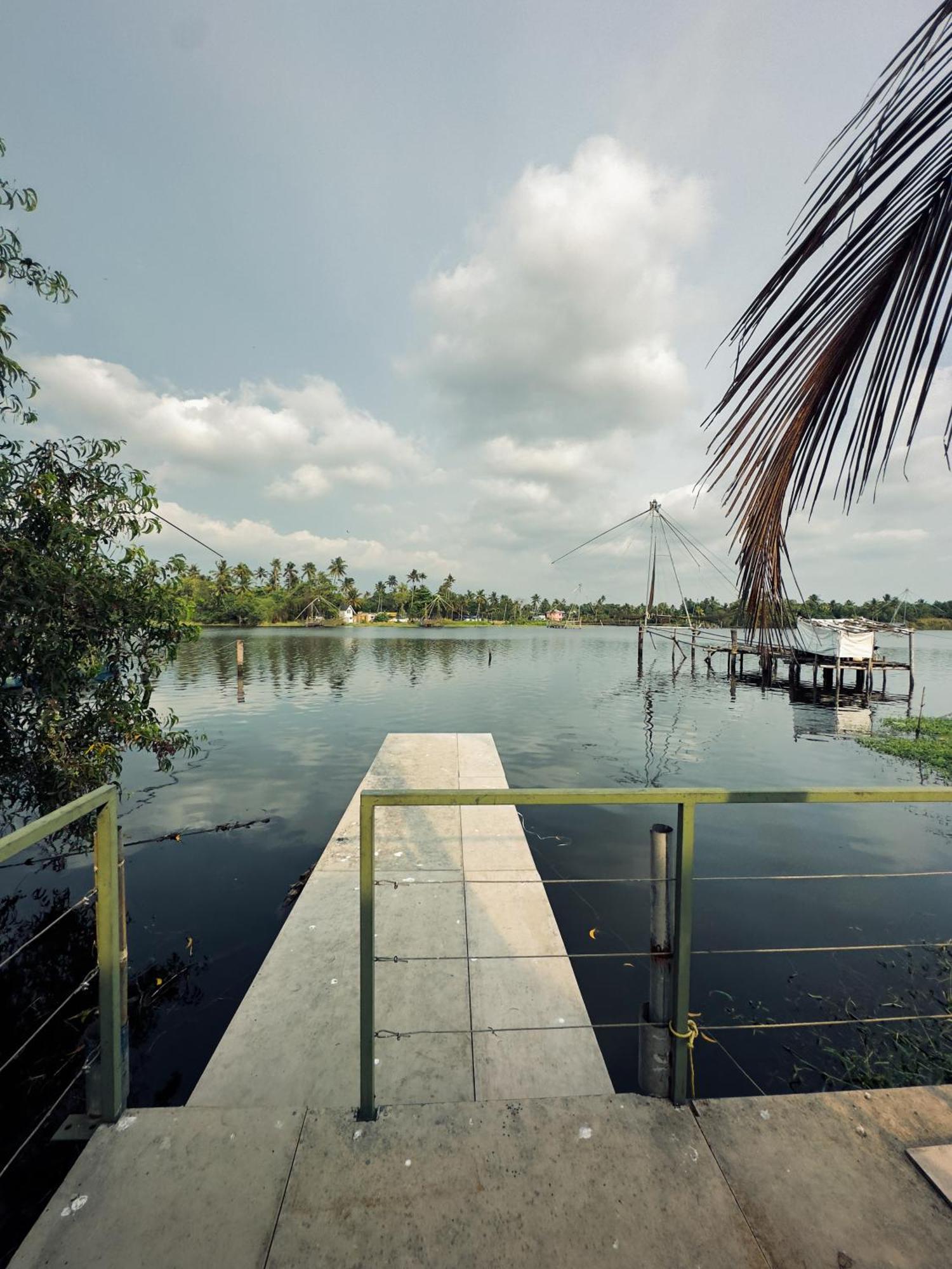 Bamboonest Riverside Villa Kochi Exterior photo